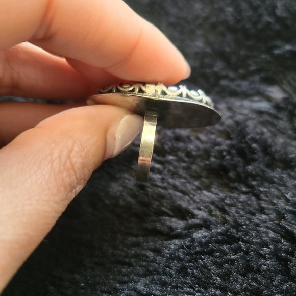 Handmade Labradorite silver ring - Picture 5 of 6